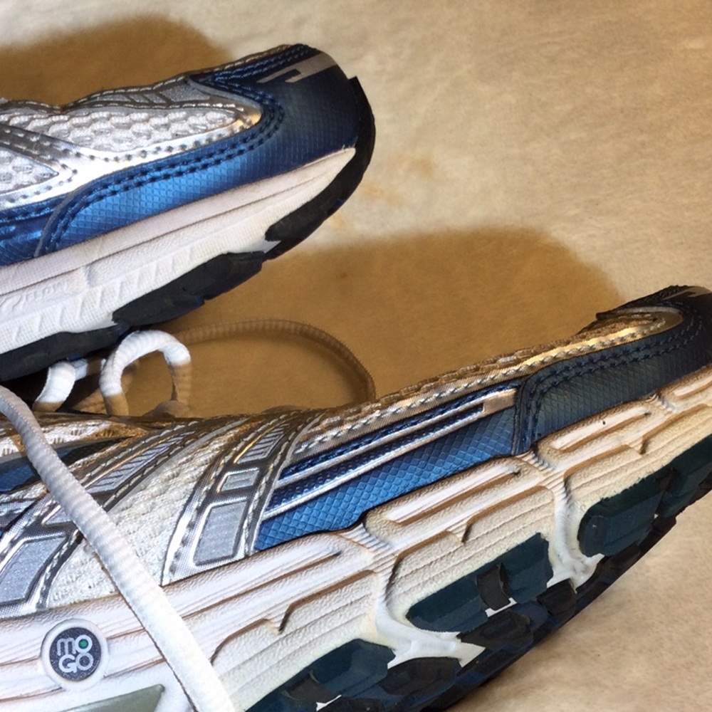 BROOKS ANDRENALINE 9, GTS RUNNING SHOES - Picture 11 of 12